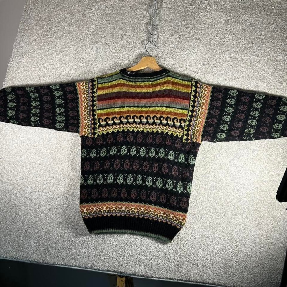 Vintage women's black multicolor striped patterned pastel cottage knit sweater - Picture 2 of 6